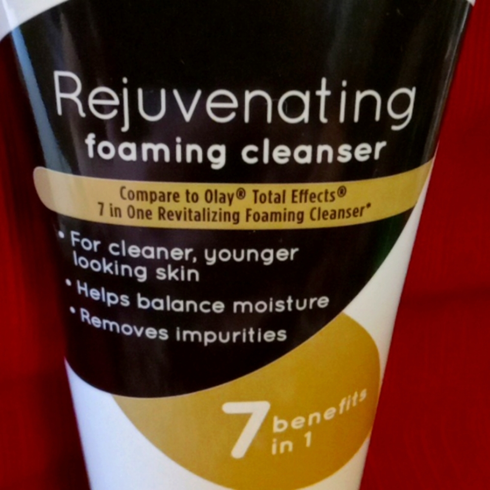 Face cleanser - Picture 3 of 4